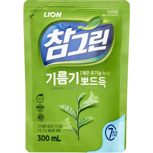 LION CHARMGREEN 310g refill Средство для мытья посуды, овощей и фруктов (зеленый чай) 310мл