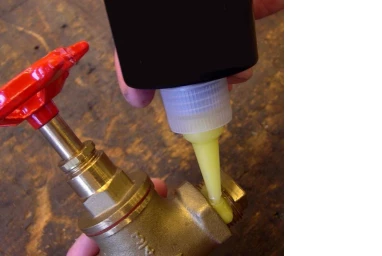 Анаэробные клеи