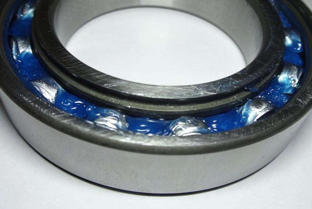 ТОП-7 лучших смазок для подшипников